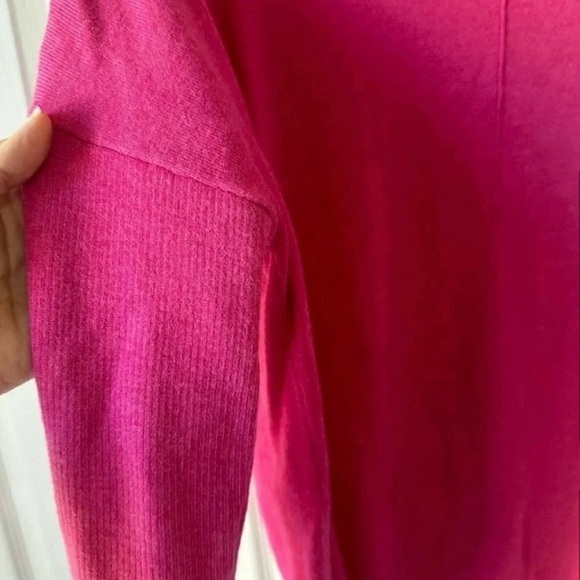 Chico's Hot Pink Soft Cozy Sweater Top size
Small 0 Loose Fit - Picture 4 of 4